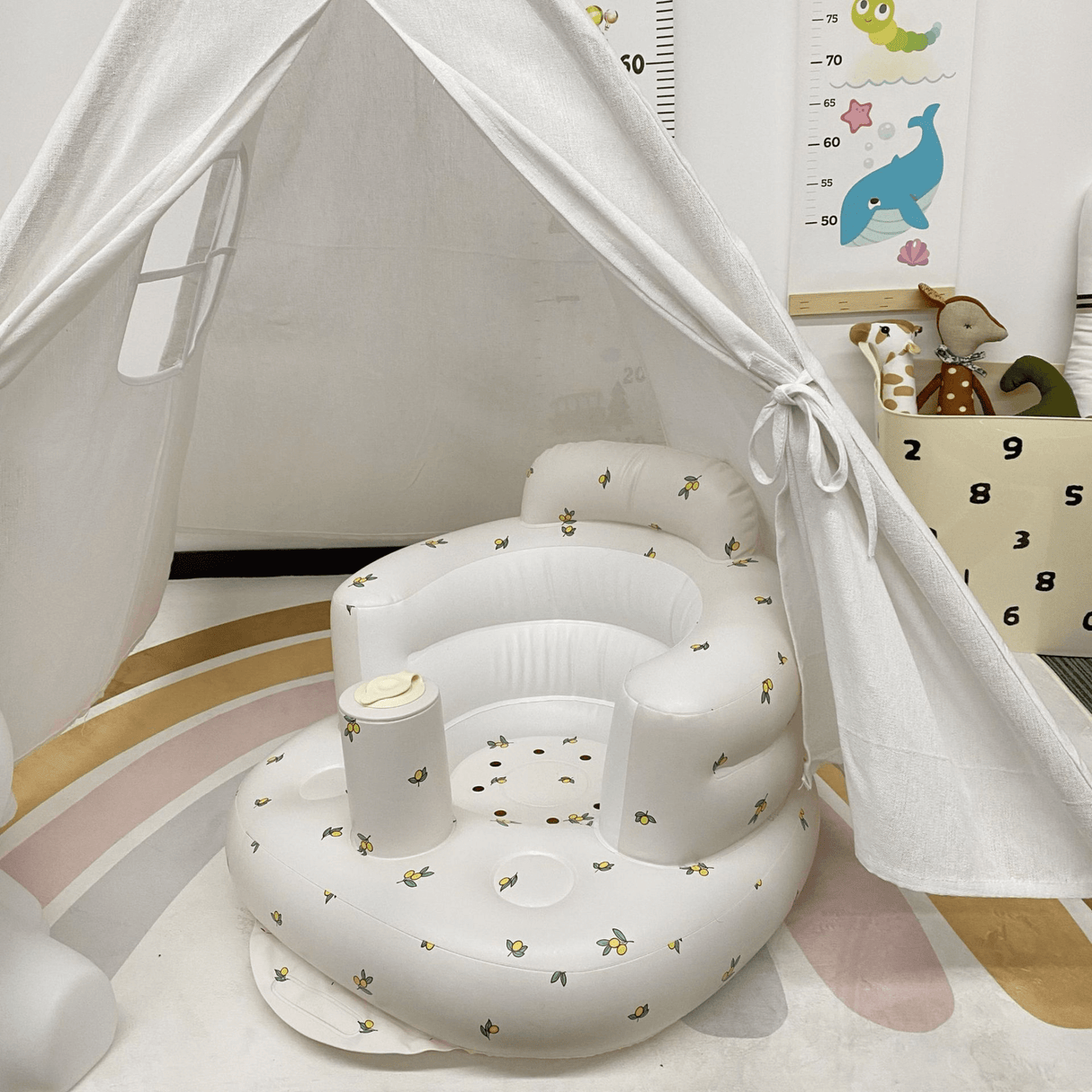 BabyNest – Uppblåsbar Babyfåtölj i PVC för Matning, Bad & Lek
