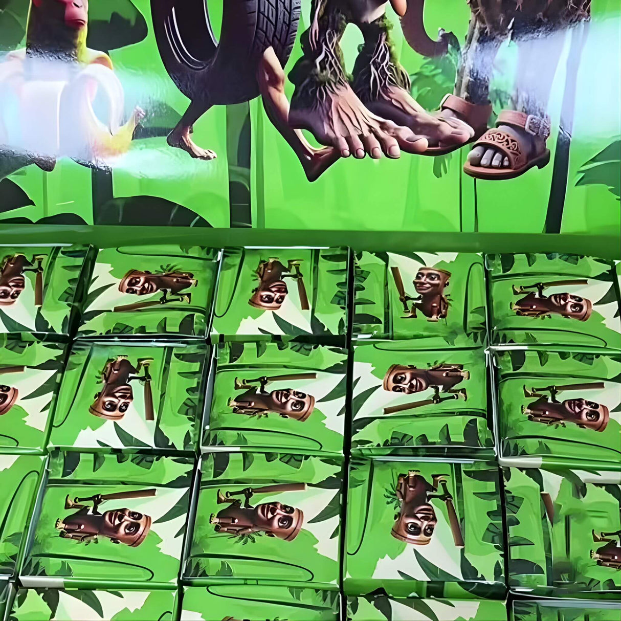 BlinkBox – 24 st Italienska Mindrot Blind Box-figurer & Nyckelringar i Mystery Samlarset