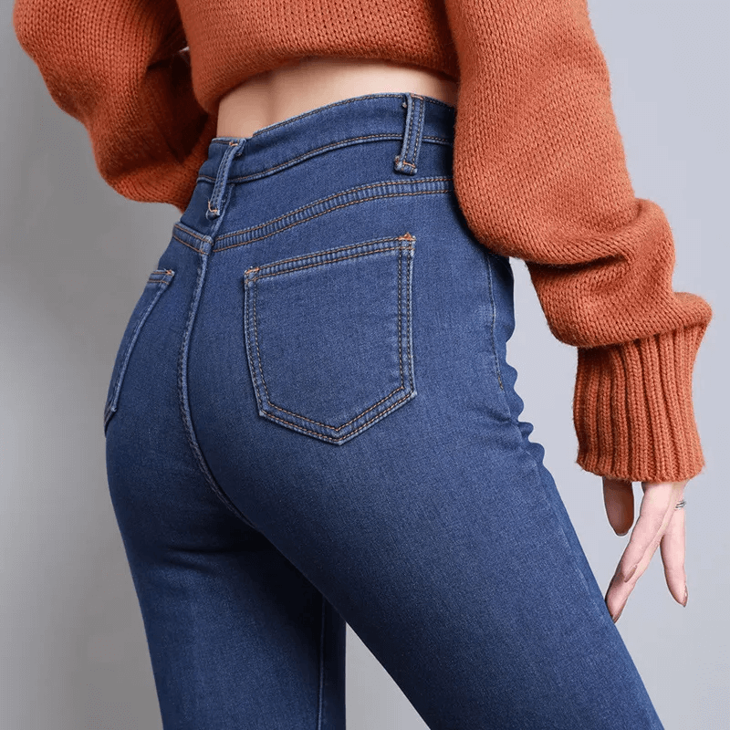 Jeans moulants et chauds