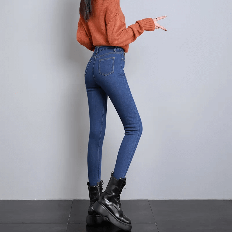 Jeans moulants et chauds