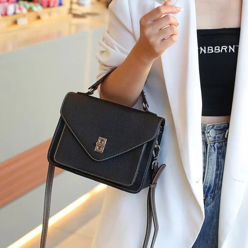 Amoria - Elegant Crossbody-väska i Läder för Kvinnor