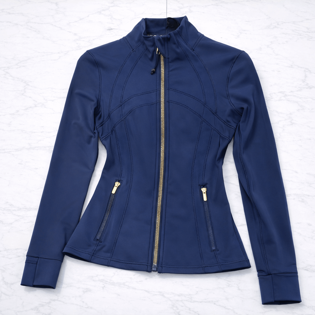 SilkMotion – Slim-fit yoga- og treningsjakke med glidelås, hurtigtørkende materiale og fleksibel passform for aktiv hverdagsbruk