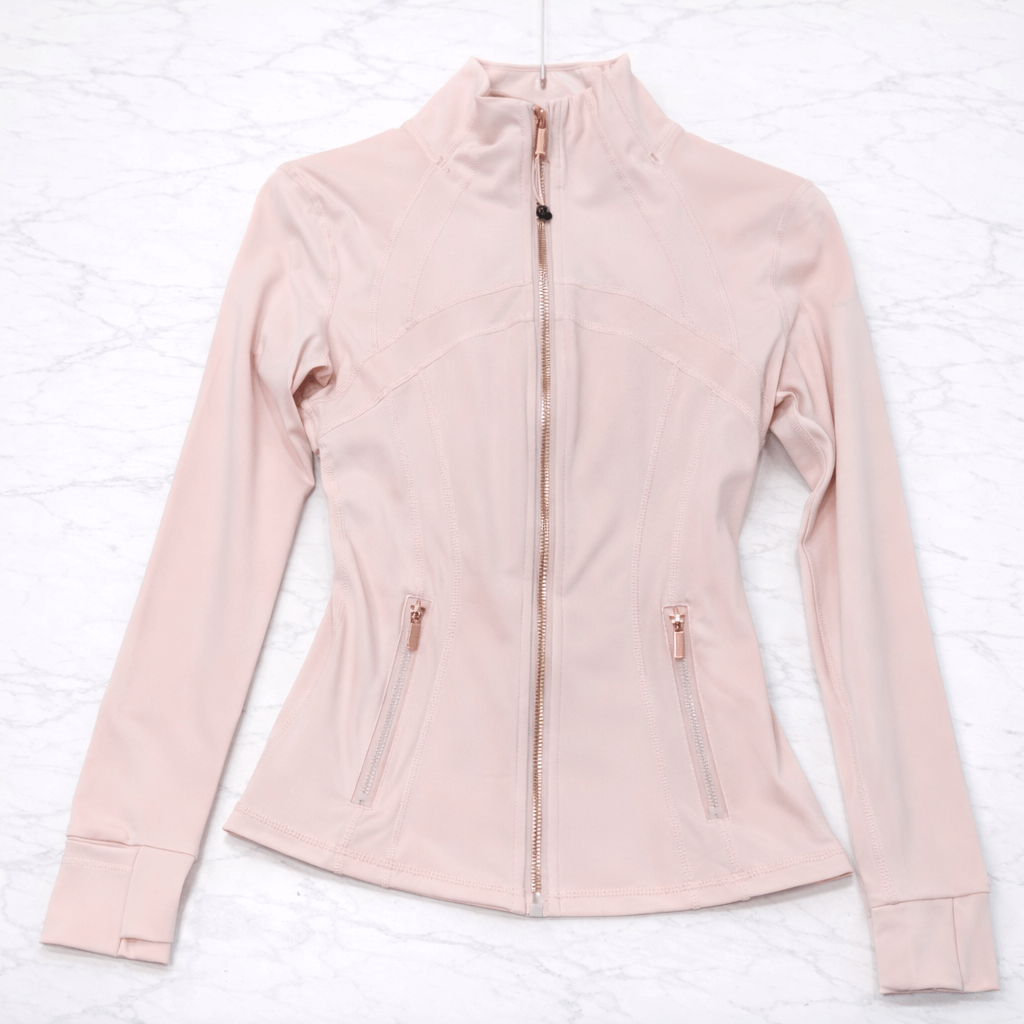 SilkMotion – Slim-fit yoga- og treningsjakke med glidelås, hurtigtørkende materiale og fleksibel passform for aktiv hverdagsbruk