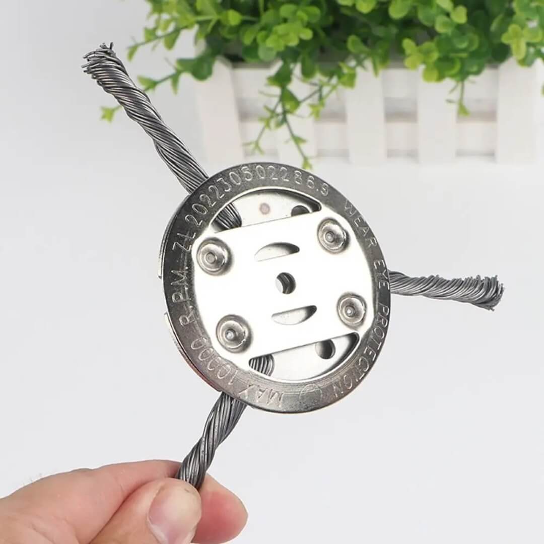 SteelSweep – Universalt stålbørstehode for gresstrimmer | For fjerning av mose, ugress og rust