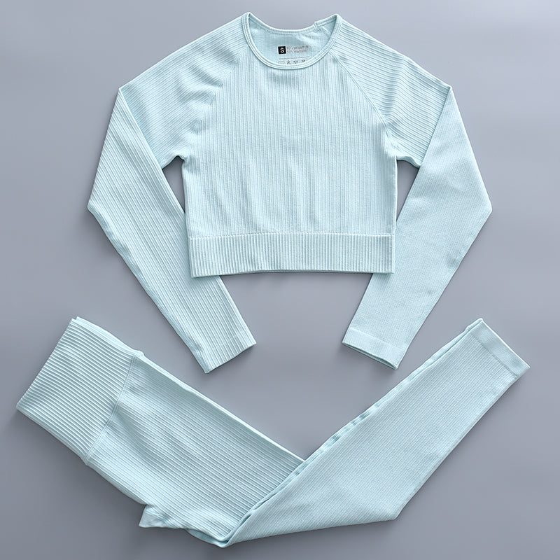 Ensemble de sport avec haut au choix pour femme