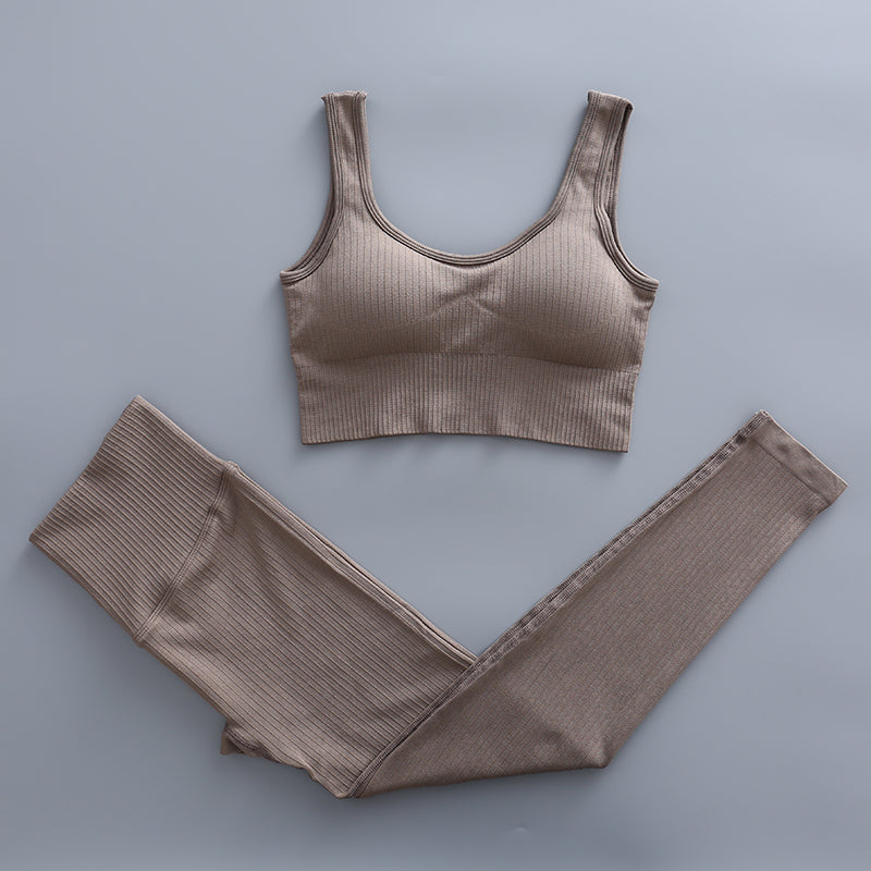 Ensemble de sport avec haut au choix pour femme