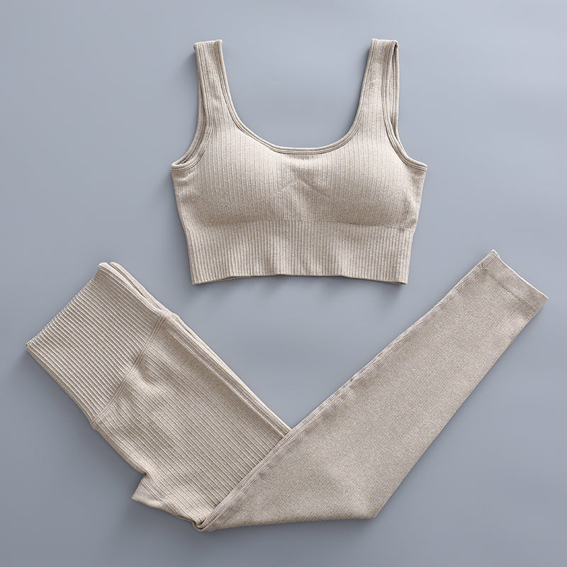 Ensemble de sport avec haut au choix pour femme