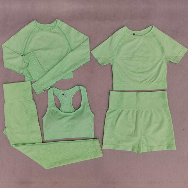 Grand lot de vêtements de sport pour femmes