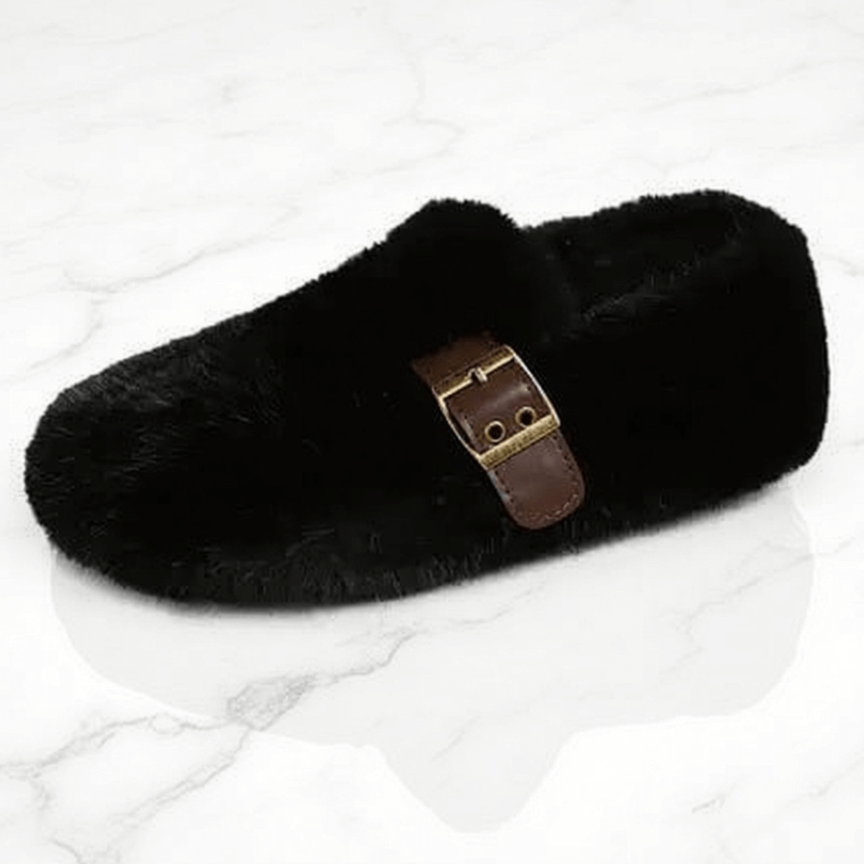 FurLush – Faux-Fur Skor med Justerbar Rem & Plyschig Komfort för Inomhus och Lätt Utomhusbruk