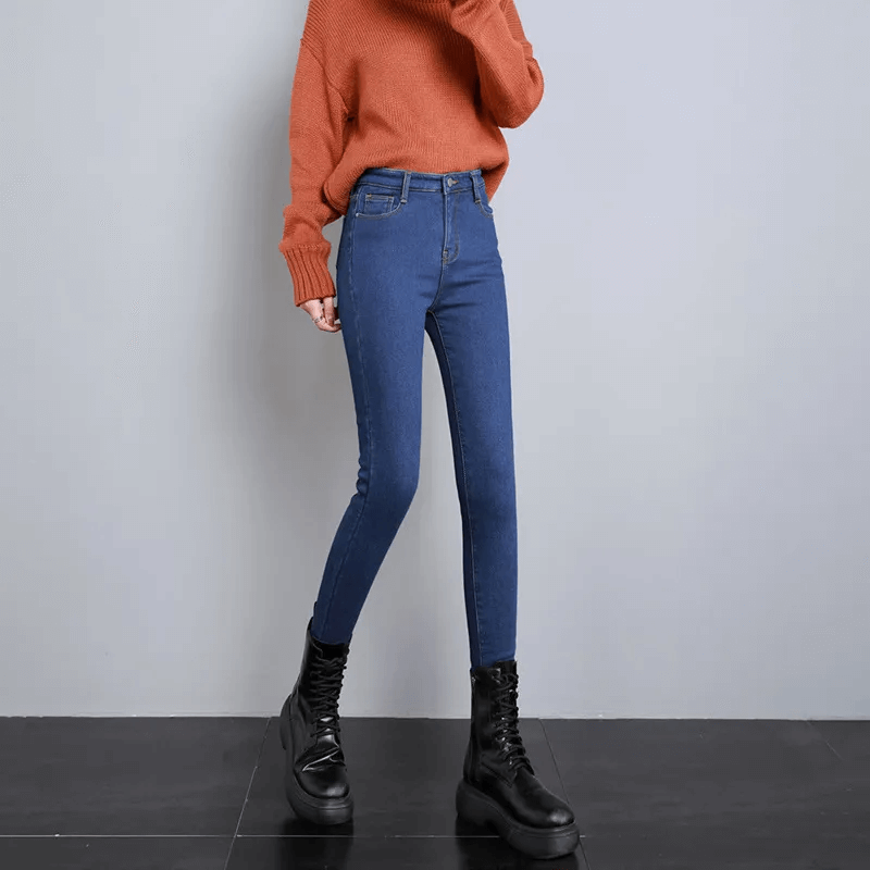Jeans moulants et chauds