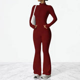 AeroFlare – Hurtigtørkende treningssett for kvinner med slim fit-jakke og utsvingte tights for yoga, trening og hverdagsbruk