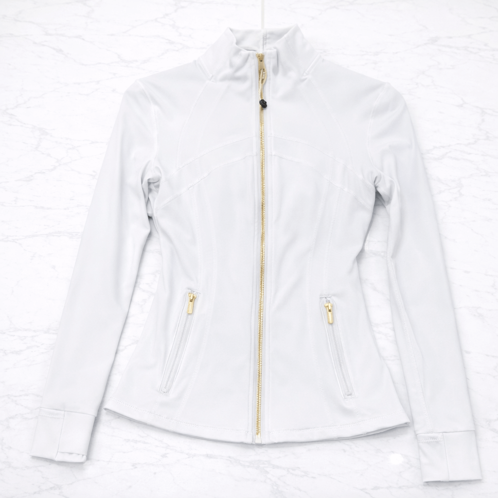 SilkMotion – Slim-fit yoga- og treningsjakke med glidelås, hurtigtørkende materiale og fleksibel passform for aktiv hverdagsbruk