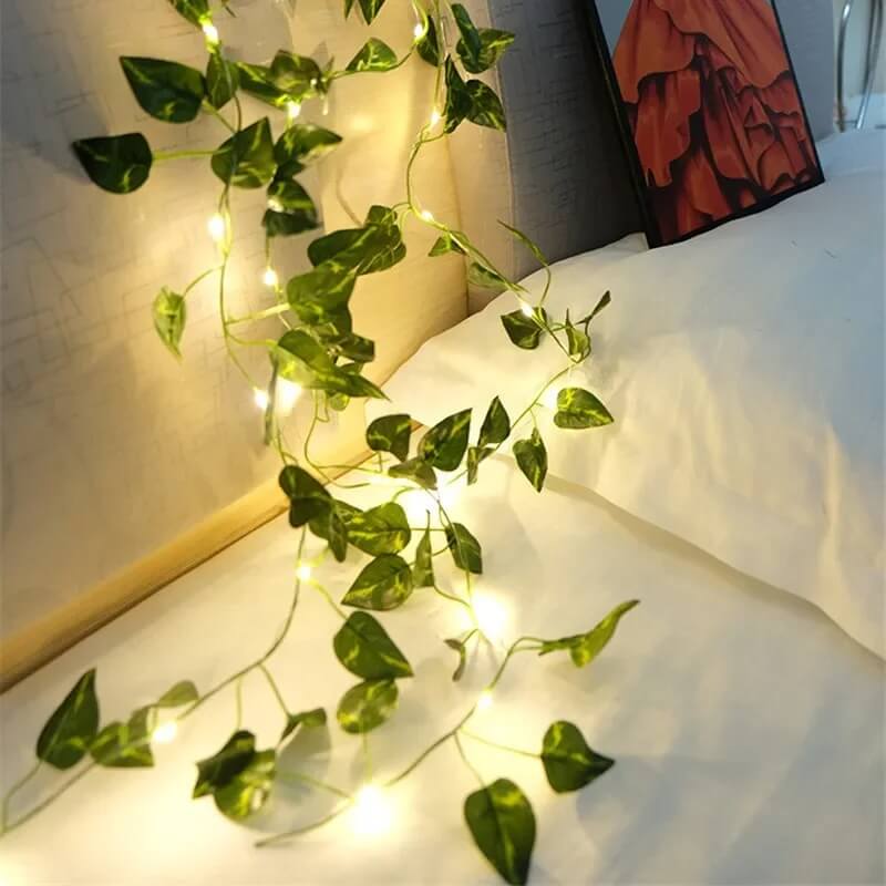 VineGlow – Batteridriven Ljusslinga med Gröna Blad | Skapa Mysig Stämning i Hemmet eller Trädgården