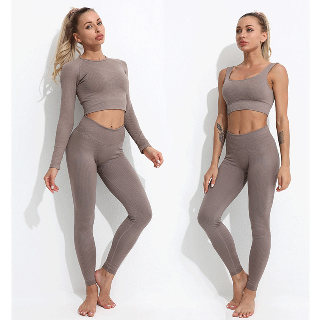 Ensemble de sport avec haut au choix pour femme