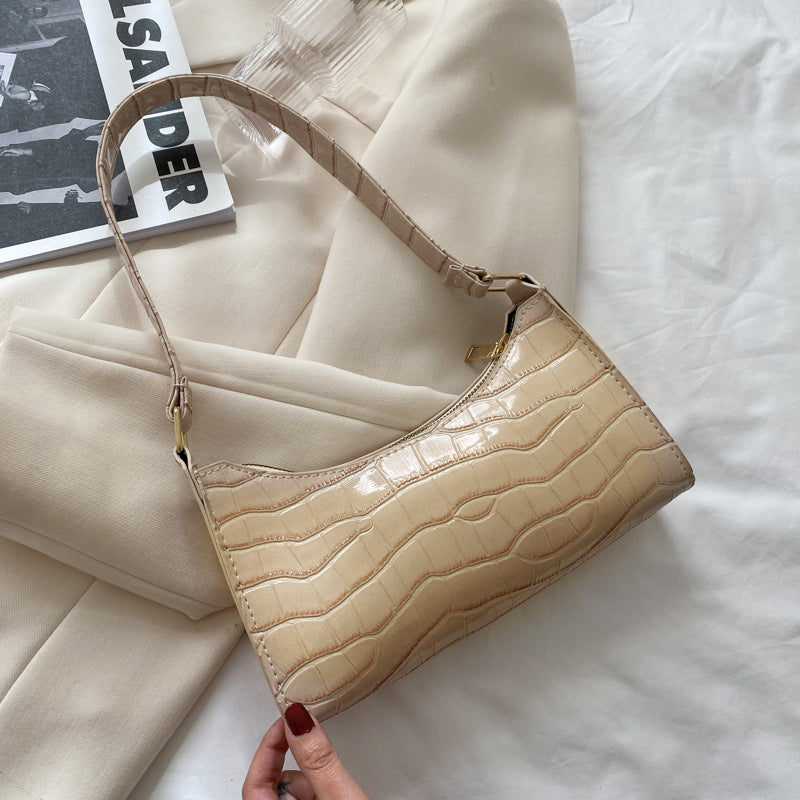 Luxurious Chic Handbag Faux Leather